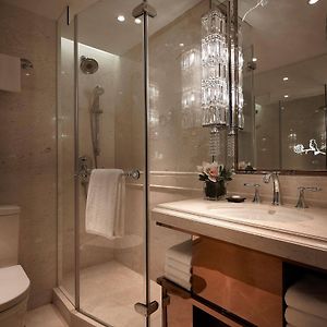Fantastic 4 Family – Interconnecting Premier Course View Rooms